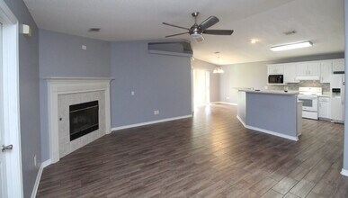 1118 Calinda Dr in Pensacola, FL - Building Photo - Building Photo