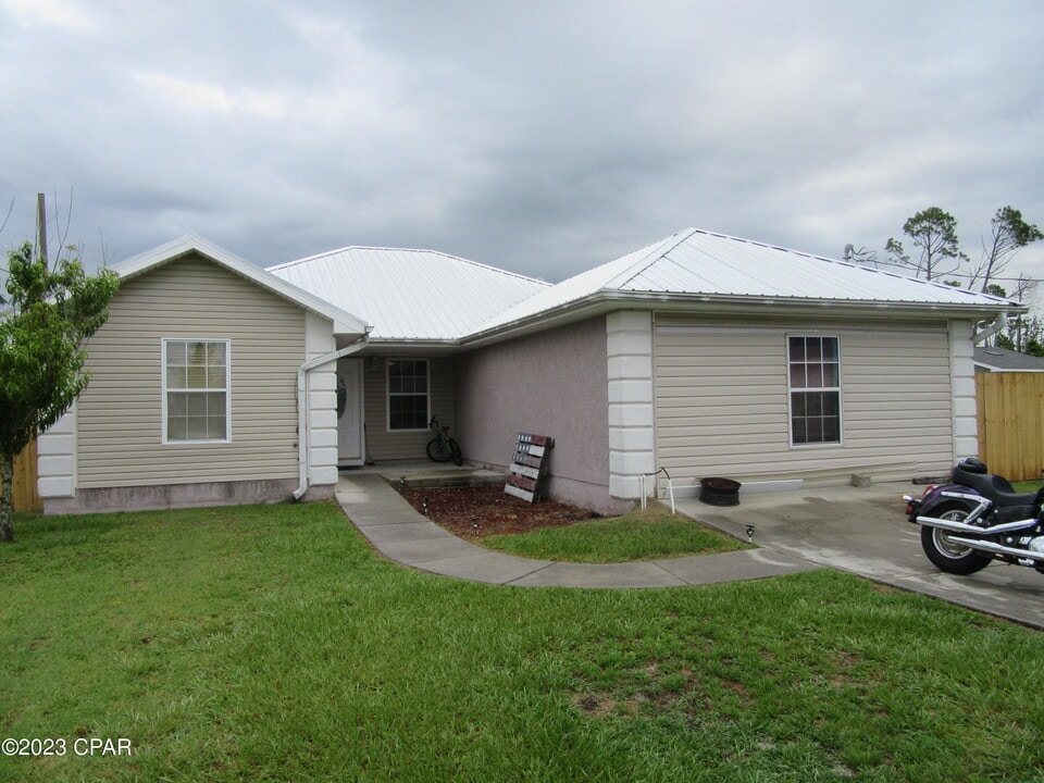 6201 Ivy Rd in Panama City, FL - Building Photo