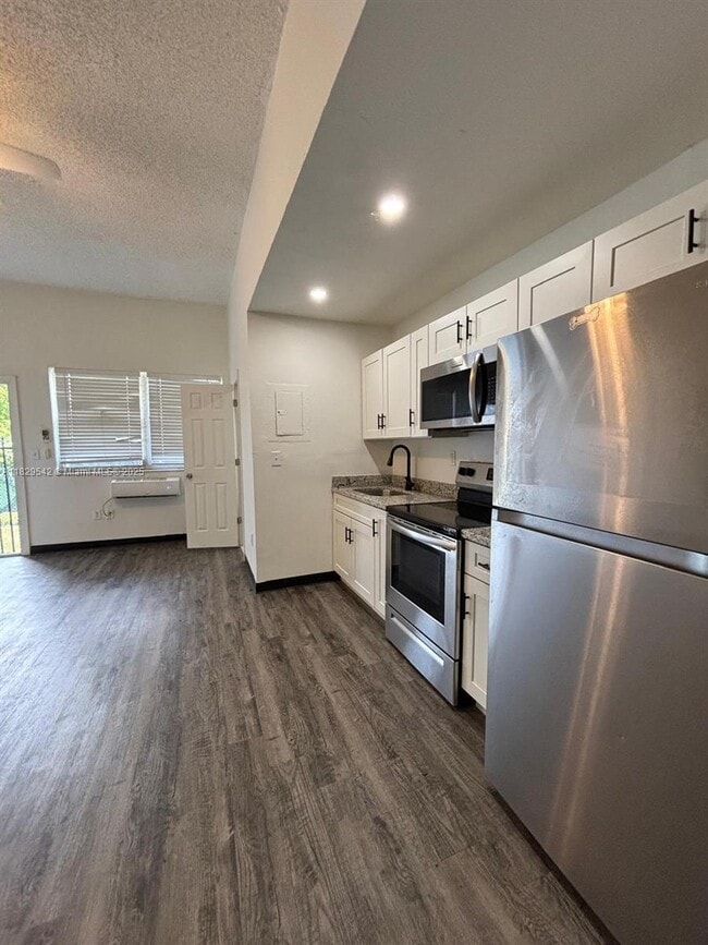 property at 467 NW 8th St