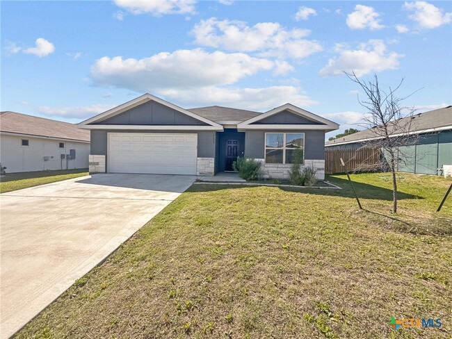 property at 822 Freedom Cir