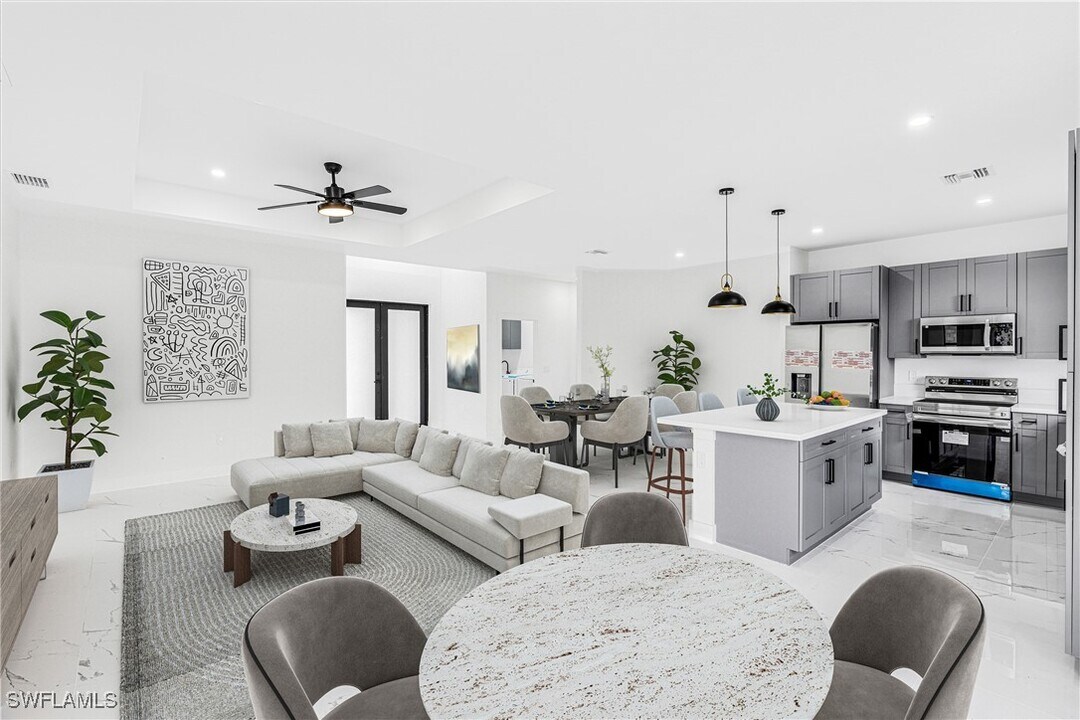 3534 NW 21st St in Cape Coral, FL - Building Photo