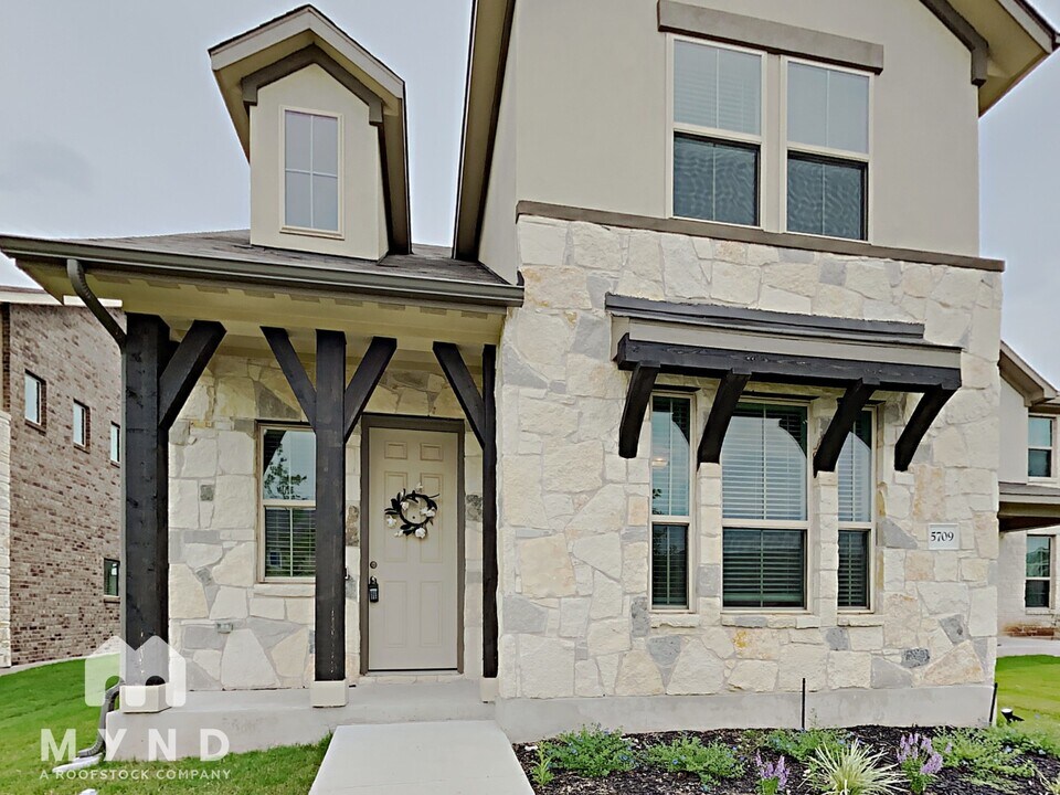 5709 Pleasanton Pkwy in Pflugerville, TX - Building Photo
