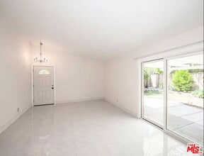 25679 Lupita Dr in Santa Clarita, CA - Building Photo - Building Photo