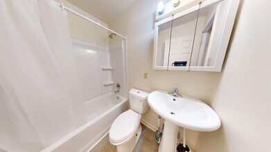 1351 Schwerner Ct in Pittsburgh, PA - Building Photo - Building Photo