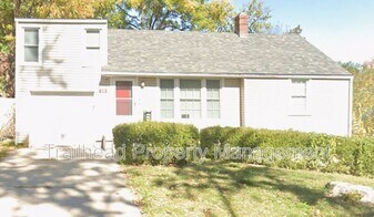 618 NE 43rd St in Kansas City, MO - Building Photo
