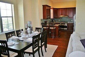 1136 Hemingway Ln in Irving, TX - Building Photo - Building Photo