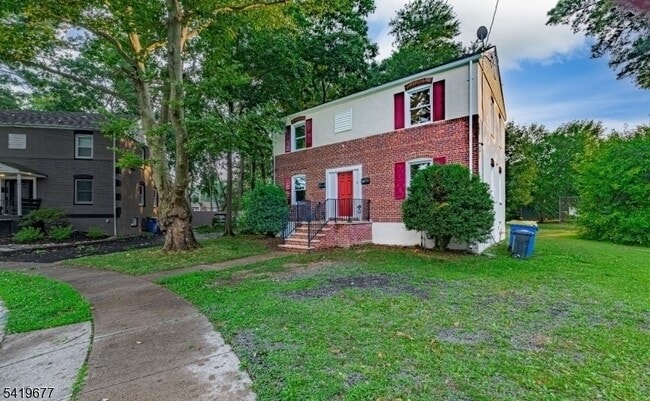 6 Armstrong St in South Bound Brook, NJ - Building Photo - Building Photo