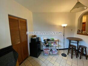 253 Highland St-Unit -2 in Boston, MA - Building Photo - Building Photo