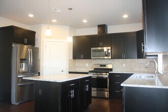 17906 8th Pl W in Lynnwood, WA - Building Photo - Building Photo