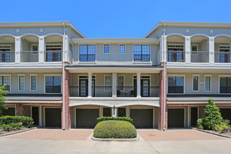 Village on Memorial in Houston, TX - Foto de edificio - Building Photo