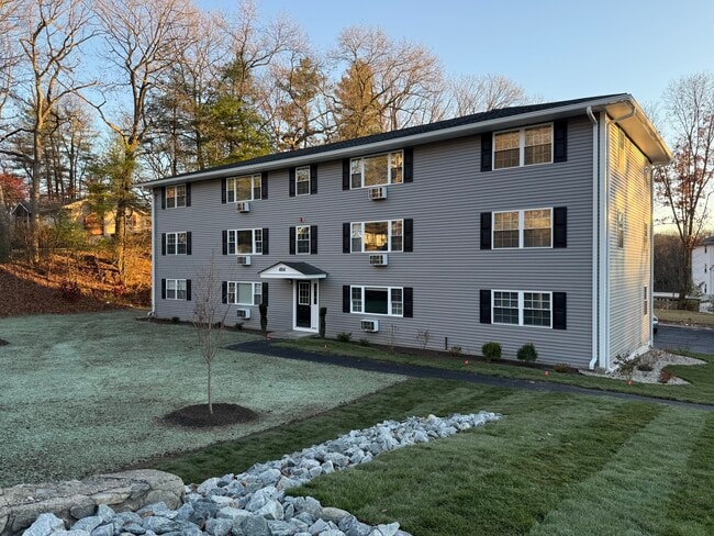 484 Victory Hwy, Unit 3