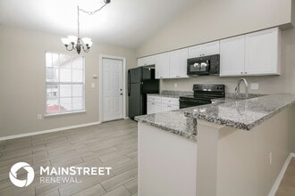 246 Cobblestone Dr in Spring Hill, FL - Building Photo - Building Photo