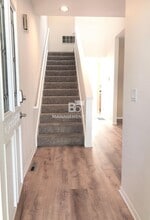 230 S Sweeney St in Portland, OR - Building Photo - Building Photo