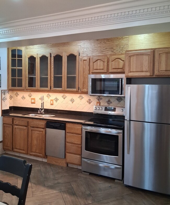 2102 Grand Ave, Unit 2