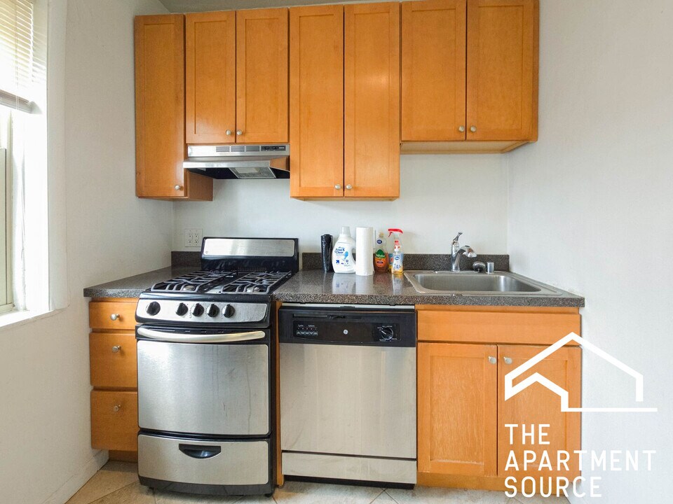 4505b N Greenview Ave in Chicago, IL - Building Photo