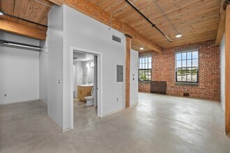88 Gerrish Ave, Unit 204 in Chelsea, MA - Building Photo - Building Photo