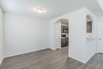1137 Crossing Dr in Bryan, TX - Building Photo - Building Photo