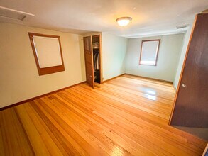 11 Livingstone Ave in Westfield, MA - Building Photo - Building Photo