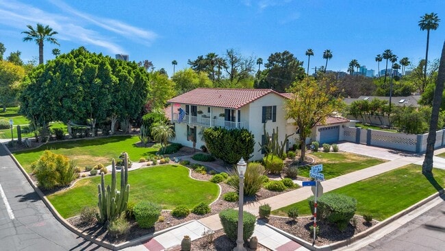 property at 1021 W Encanto Blvd