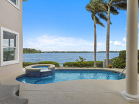 5510 E Harbor Village Dr in Vero Beach, FL - Foto de edificio - Building Photo