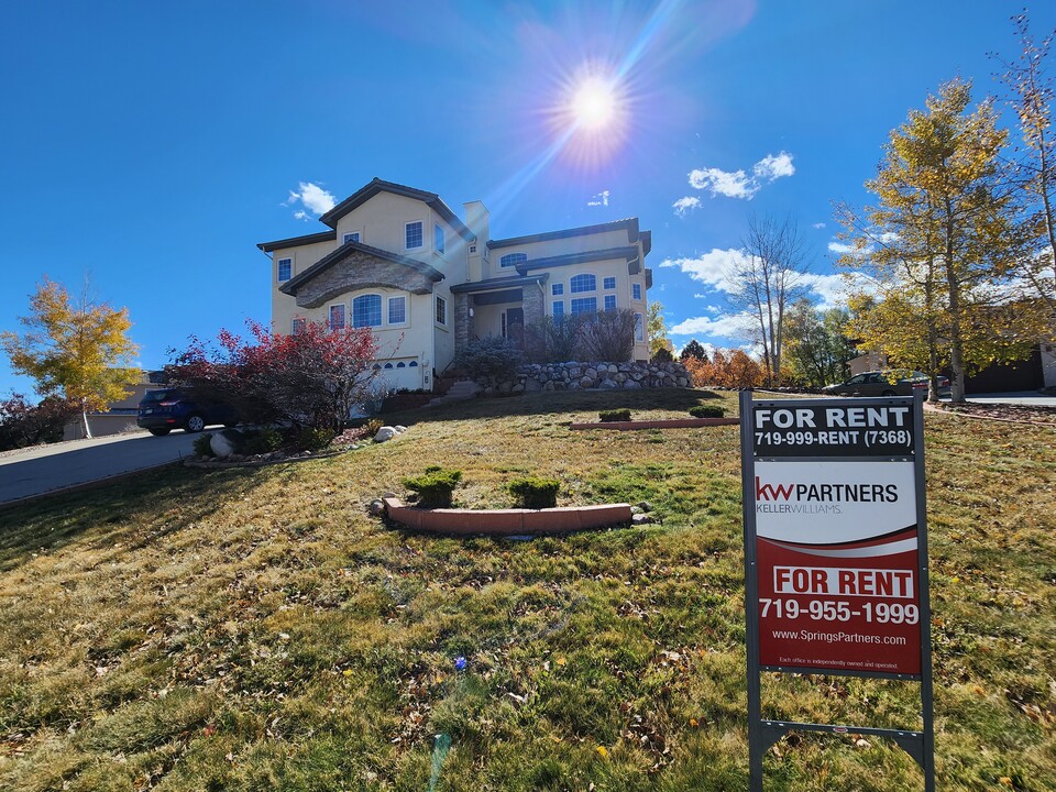 15425 Copperfield Dr in Colorado Springs, CO - Foto de edificio