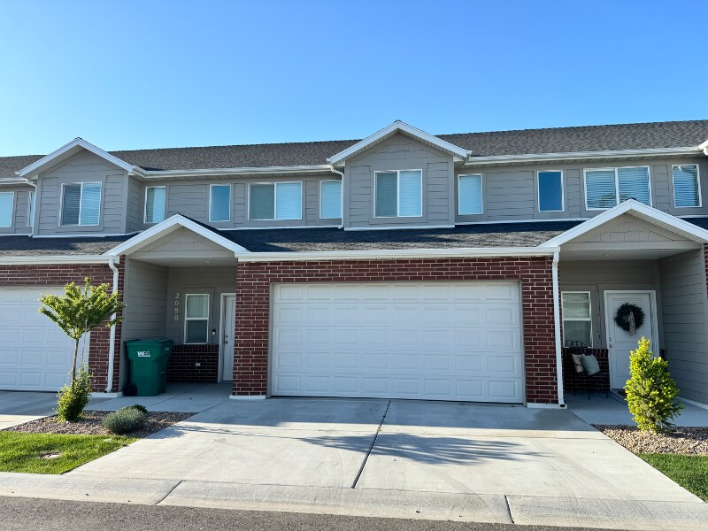 2080 W 1755 S in West Haven, UT - Building Photo