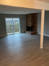 3317 Bridge Manor Dr in Kansas City, MO - Foto de edificio - Building Photo