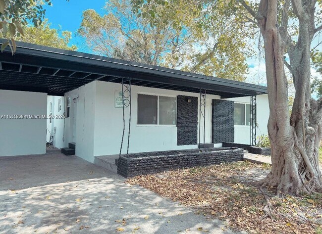 property at 106 NW 28th Terrace