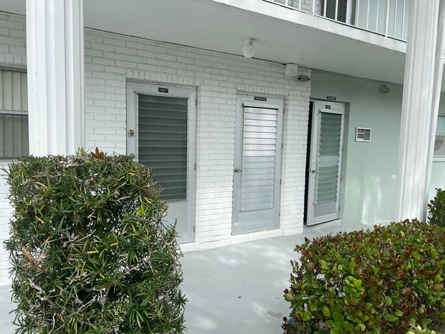 2700 SW 22nd Ave in Delray Beach, FL - Building Photo - Building Photo