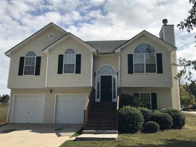 3421 Newgold Trce in Union City, GA - Building Photo