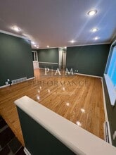 8862 N Malibu Dr in Bayside, WI - Building Photo - Building Photo