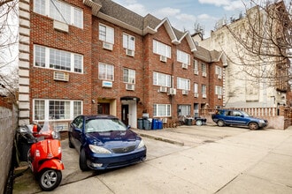 496 Central Ave in Brooklyn, NY - Building Photo - Building Photo