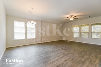 233 Lk Wy Cir in Anahuac, TX - Building Photo - Building Photo