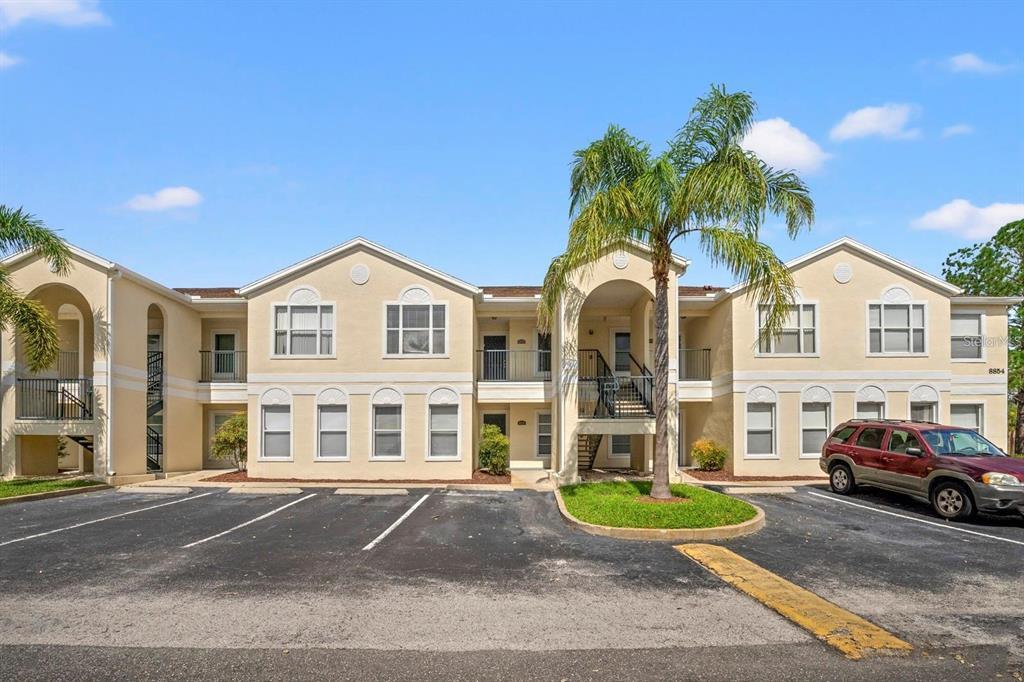 8850 Grand Palms Cir in Kissimmee, FL - Building Photo