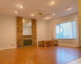 324 S Palo Cedro Dr in Diamond Bar, CA - Building Photo