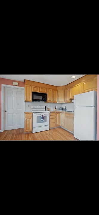 53 Bradford Rd in Peabody, MA - Building Photo