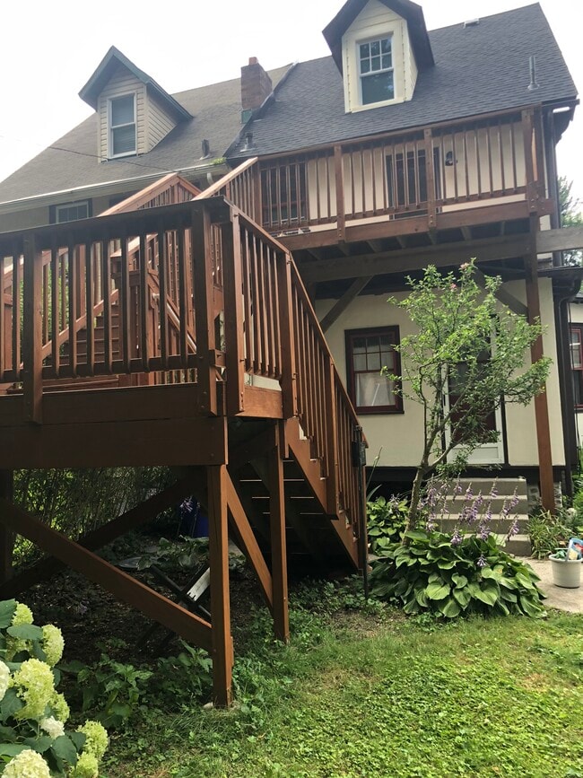 120 Greenwood Ave in Wyncote, PA - Foto de edificio - Building Photo