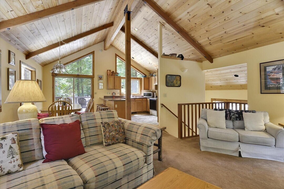 397 Woodacre Ct in Tahoe City, CA - Building Photo