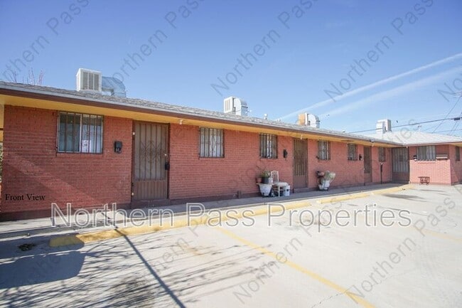 4031 Thomason Ave in El Paso, TX - Foto de edificio - Building Photo