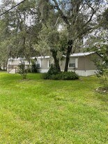 8638 Gibson Oaks Dr in Lakeland, FL - Building Photo