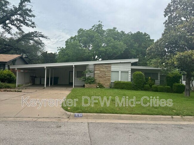 property at 3104 Medina Ave