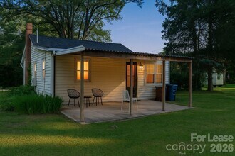 116 Barnes Ln in Stony Point, NC - Building Photo - Building Photo