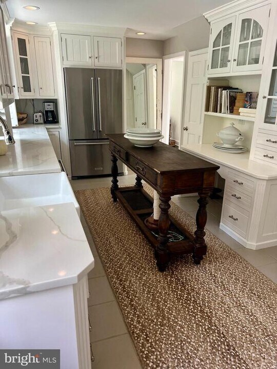 1002 Crest Rd in Wynnewood, PA - Building Photo