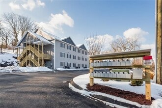 49 Taylor Ave in Bethel, CT - Building Photo - Building Photo