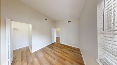 3500 Briar Bay Blvd, Unit 205 in West Palm Beach, FL - Building Photo - Building Photo