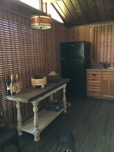 10 Cedar Ln S in Putnam, IL - Building Photo - Building Photo