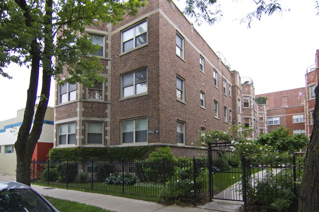 6812-6818 N Ashland Blvd in Chicago, IL - Building Photo - Building Photo