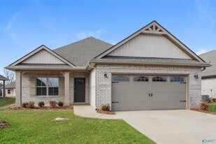 14705 Greenleaf Dr in Athens, AL - Building Photo