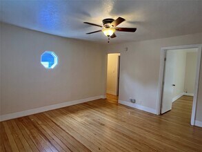 5122 Larkin St in Houston, TX - Building Photo - Building Photo