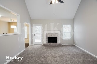 4442 Brittany Dr in Powder Springs, GA - Building Photo - Building Photo